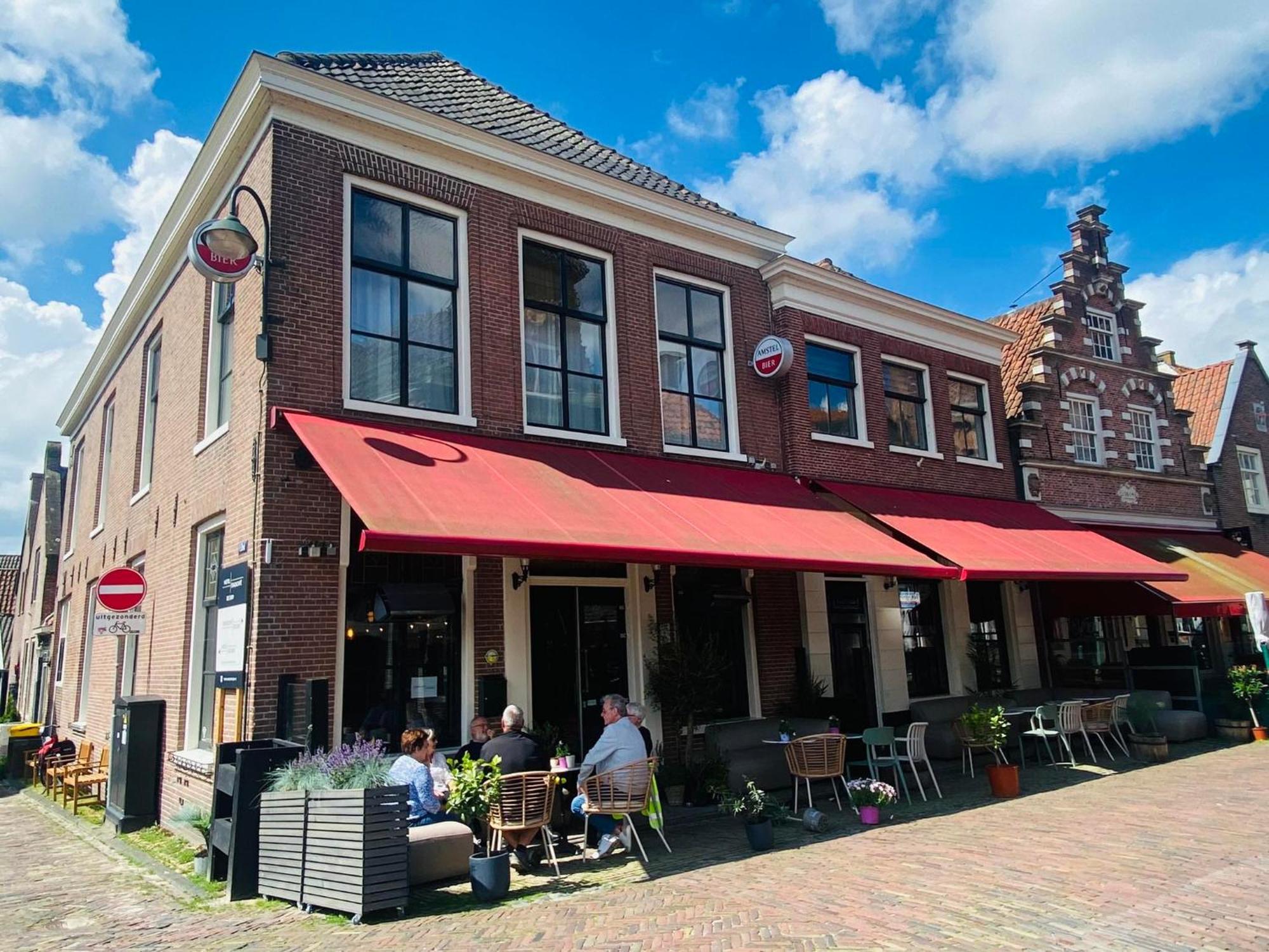 Hotel En Stadscafe De Dam L Hotel Monnickendam Exteriör bild
